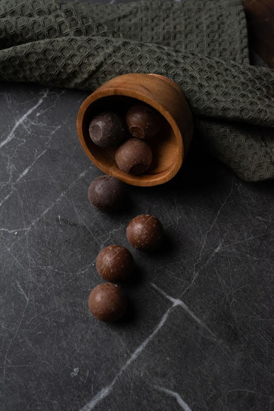Truffles - Balliton Box - Gold 10 Assorted Chocolate Coast to Coast