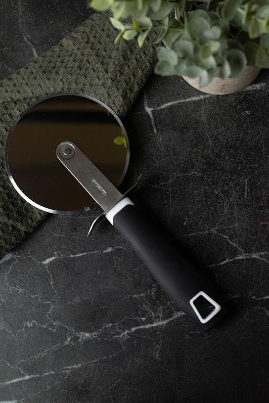 Pizza Cutter - Red